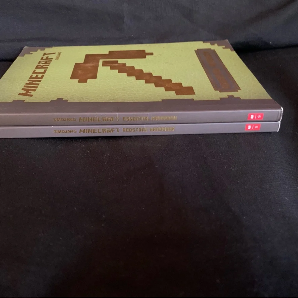 MINECRAFT Redstone and Essential Handbooks Set